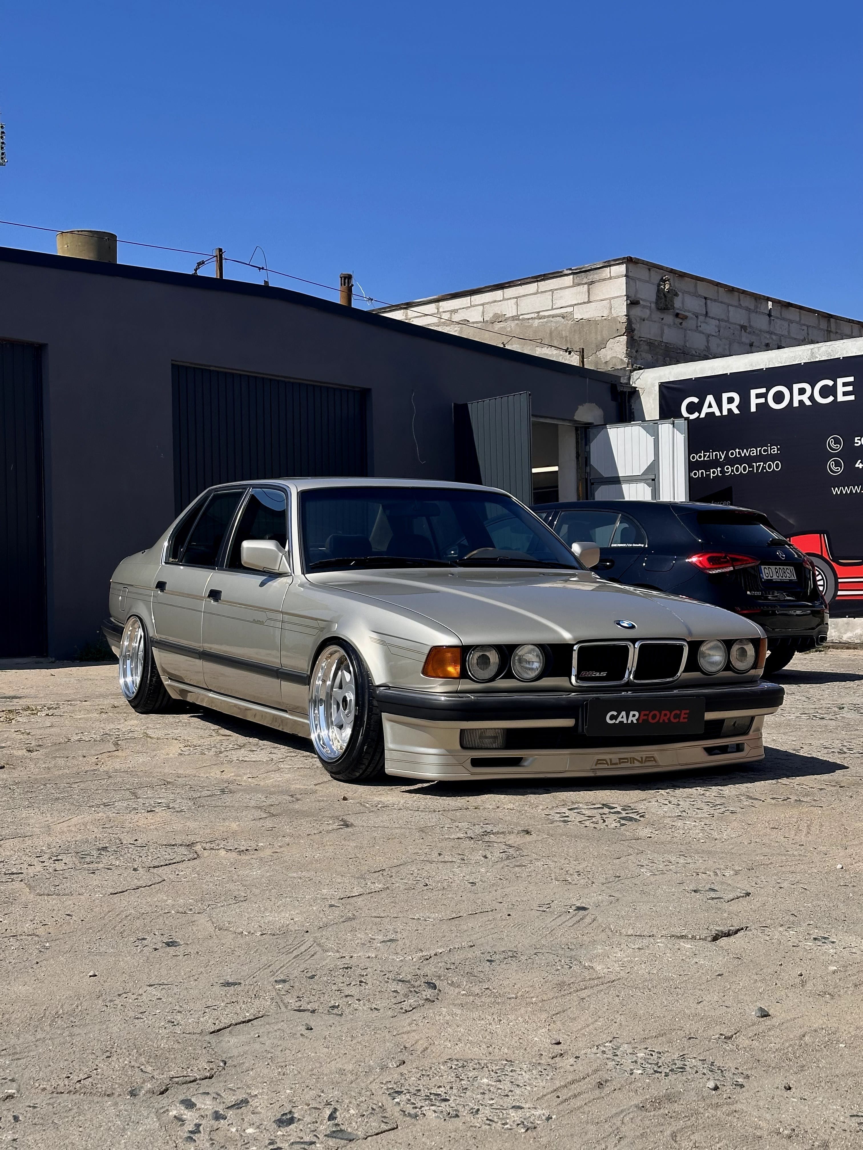 BMW e32 alpina po detailingu — inne